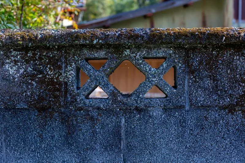 ブロック塀が劣化した際のサインは？